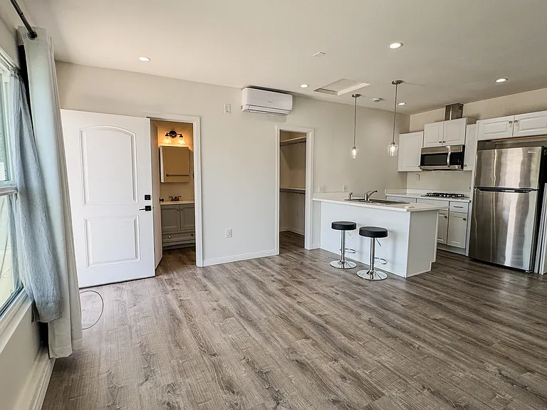 9124 Three Seasons Rd — Photo 9
