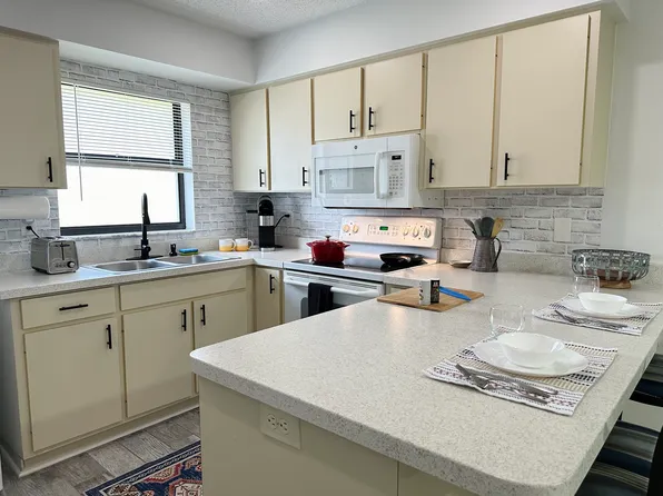 629 Albritton Ave, Sarasota, FL 34232