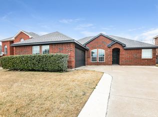 113 Oak Hollow Ln, Red Oak, TX 75154