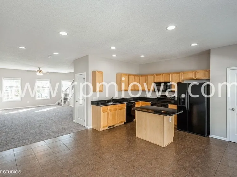 6905 Jack London Dr — Photo 11