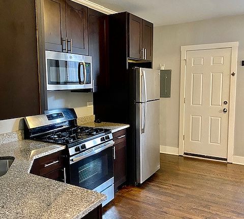 2nd image of 1415 W Augusta Blvd