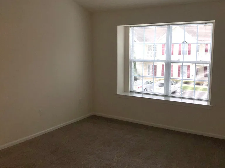 The Apartments At Weatherby — Photo 18