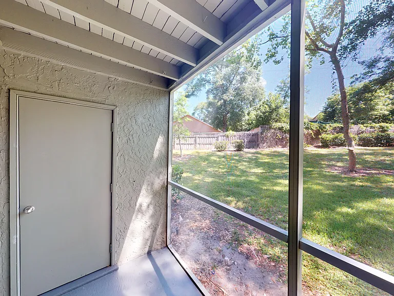 Altamira Place Apartment Homes — Photo 105