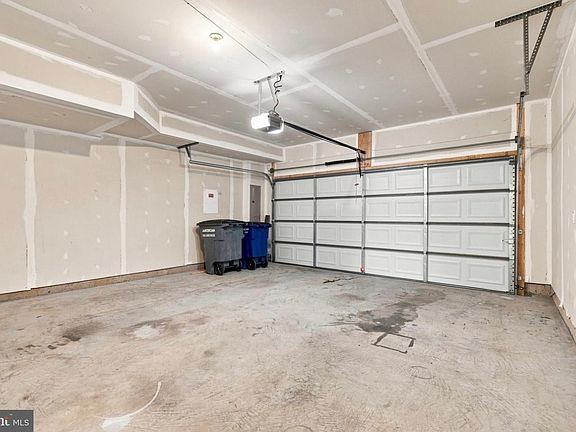 5th image of 43433 Robey Sq