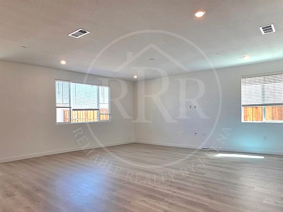 5th image of 16464 Barnett Ct