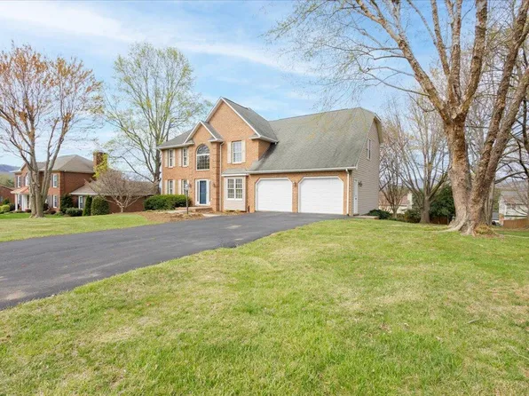 279 Winesap Rd, Roanoke, VA 24019