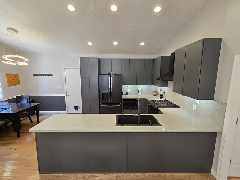 8198 Foxchase Cir — Photo 13