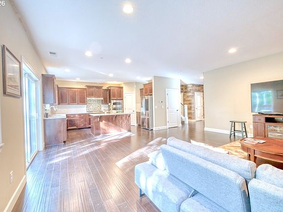 5th image of 11719 NW Pinyon St