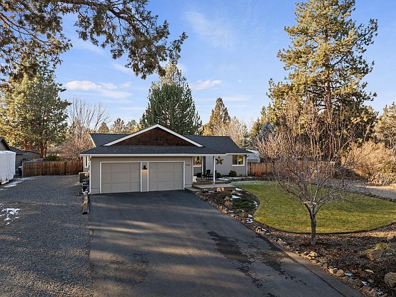 2nd image of 20989 Greenmont Dr
