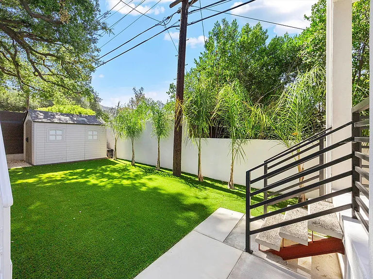 1714 Del Valle Ave — Photo 8