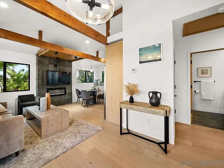 436 Bonair St — Photo 7