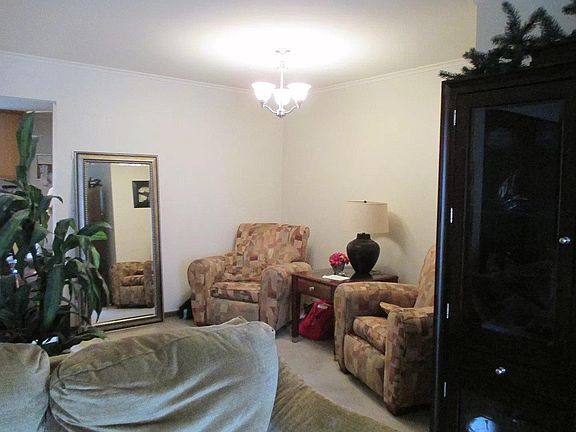 5th image of 493 Leslie Ct APT 301