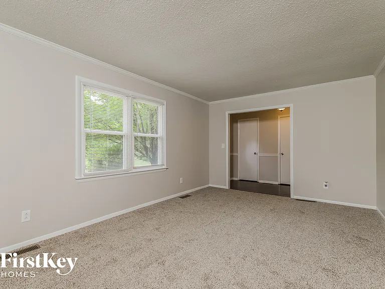 2312 Barnsley Ct — Photo 7
