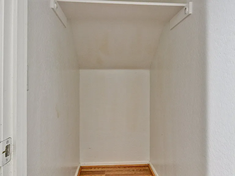 10115 W Parkway Dr — Photo 10