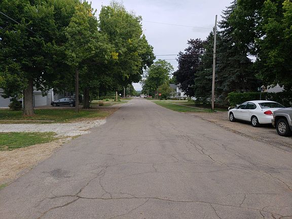 5th image of 619 W Pine St