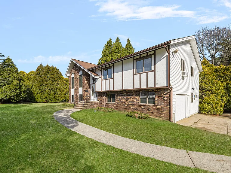 77 Cherry Hill Rd — Photo 6