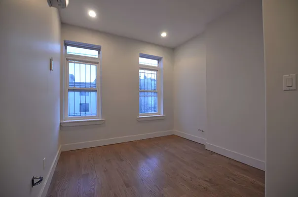 Rented by Miron Realty Group | media 33