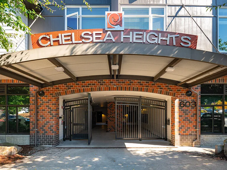 Chelsea Heights — Photo 6