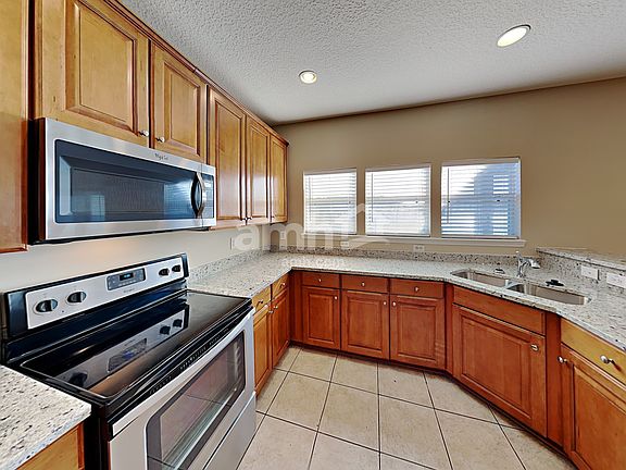 4th image of 651 Porto Cristo Ave