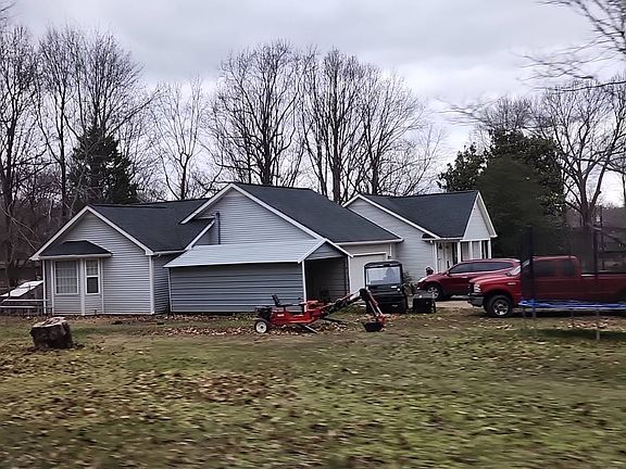 3rd image of 31 Pine Ridge Rd