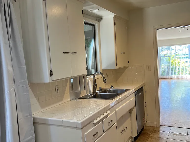 9675 W Olympic Blvd #1 — Photo 11