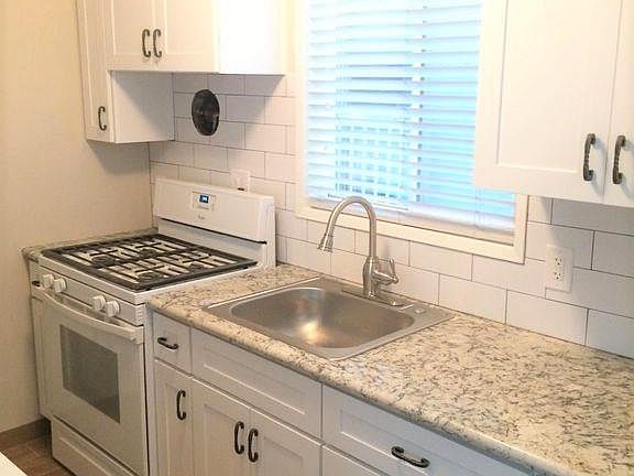 2nd image of 1632 Ocean Ave APT A