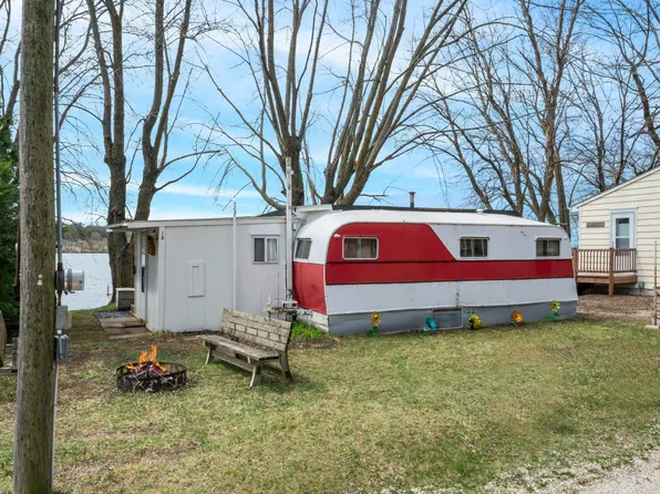 6000 Fairbanks Path APT 15, Faribault, MN 55021