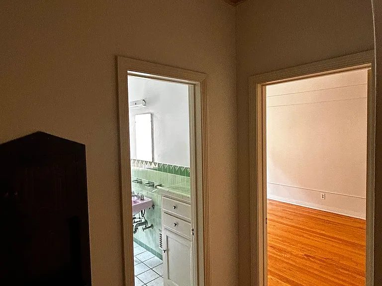 636 S Dunsmuir Ave #103 — Photo 10