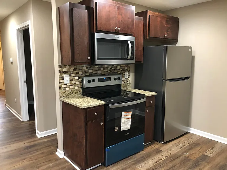 600 E Moore St #1 — Photo 3