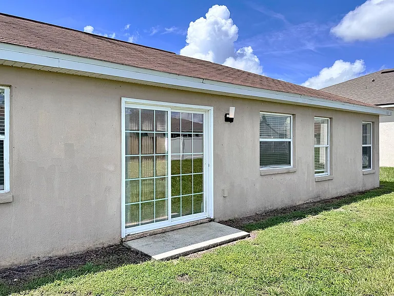 332 Cloverdale Rd — Photo 18