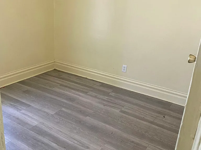 1012 Prospect Ave SE #1 — Photo 3
