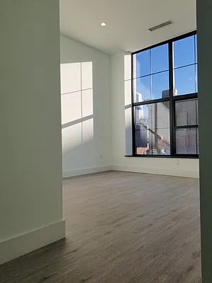 Rented by R New York | media 8