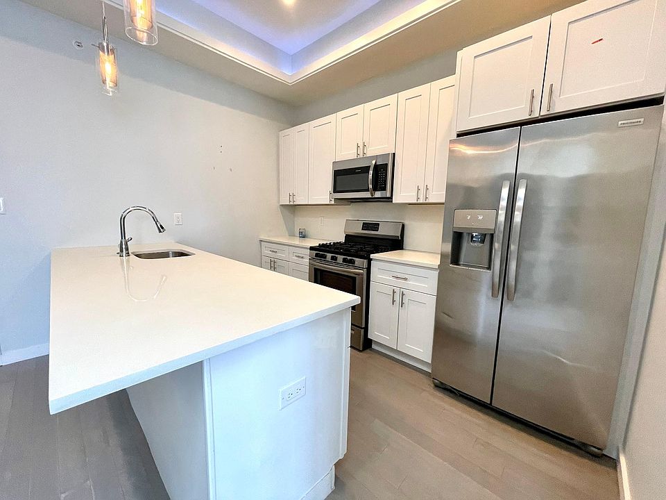 1st image of 1446 N Franklin St #4C