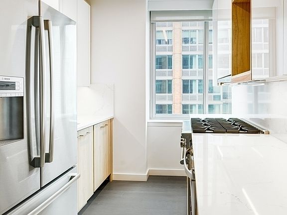 3rd image of 101 W End Ave APT 33A