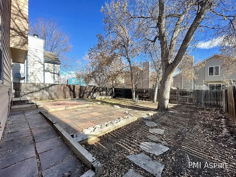 1760 Juniper St — Photo 14