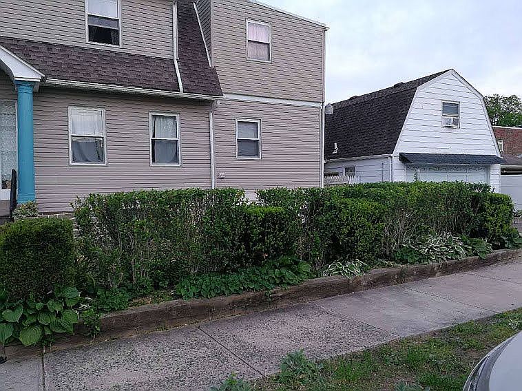 2nd image of 1900 Emerson St