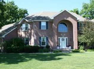 2930 Circle Oaks Ln, Ashwaubenon, WI 54313