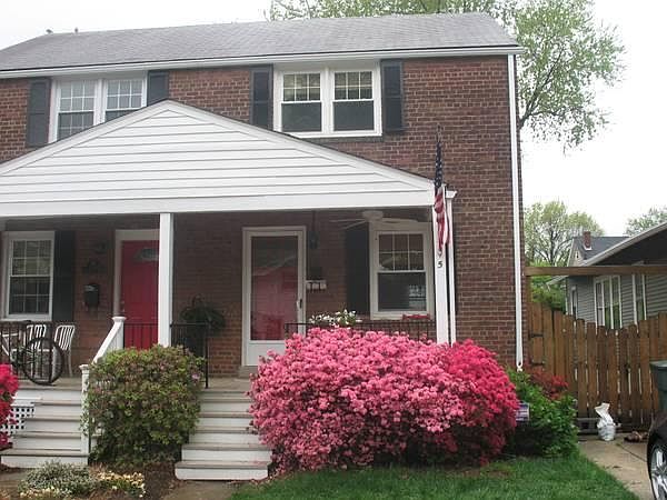 1st image of 315 E Mount Ida Ave