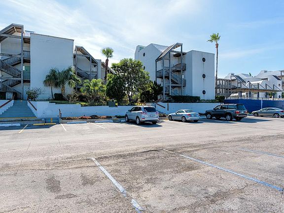 3rd image of 6201 Padre Blvd #D-113