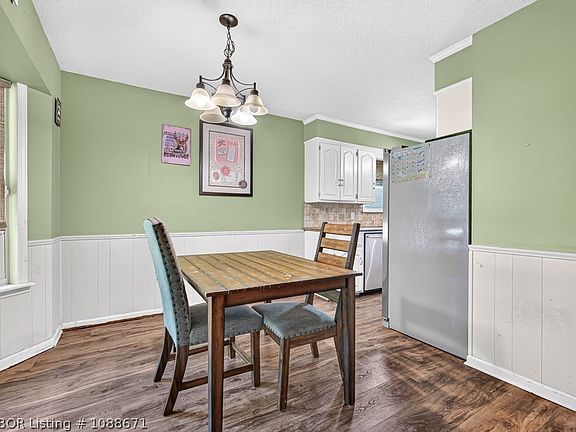 5th image of 8405 Meadow Dr