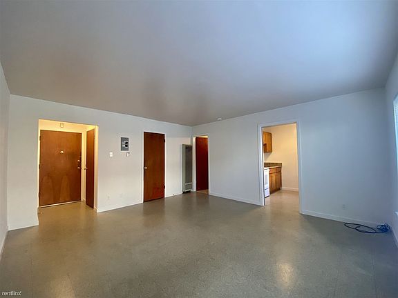 3rd image of 5540 California St