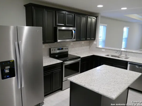 9774 Harbor Mist Ln, Converse, TX 78109