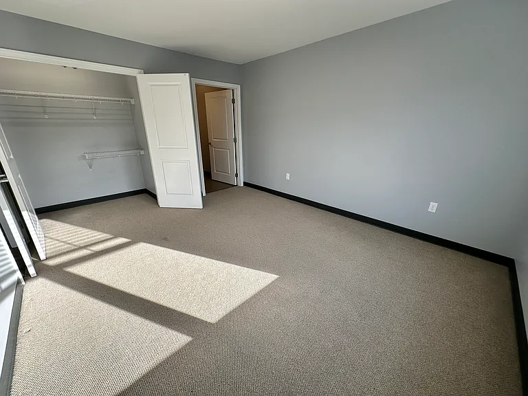 The Ridge at Eastern Trails Apartments — Photo 28