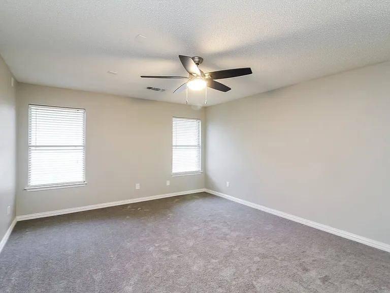603 Wolcott Ln — Photo 11