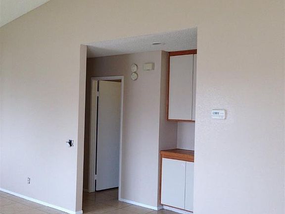 5th image of 41423 Adams St #2