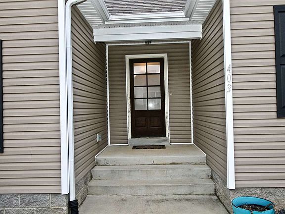 4th image of 403 White Dogwood Dr
