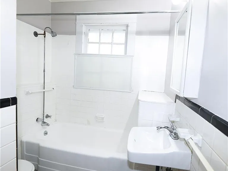 1305 Lorrain St — Photo 17