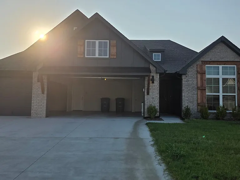 12462 S Maplewood Ave — Photo 12