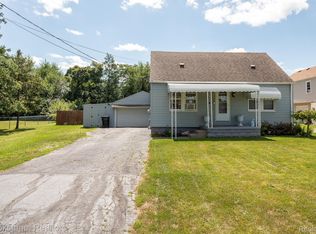 6235 Dallas St, Monroe, MI 48161