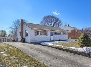 5219 Crestwood Dr, Harrisburg, PA 17109